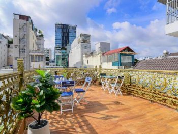 Alternative view of Woody House Saigon Center