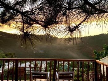 Alternative view of Lưng Chừng House