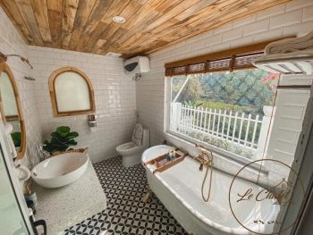 Alternative view of Le Chalet du Lac Moc Chau