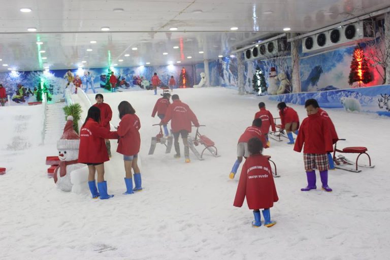 Khoang Xanh Suối Tiên có những trò chơi gì? Giá vé thế nào?